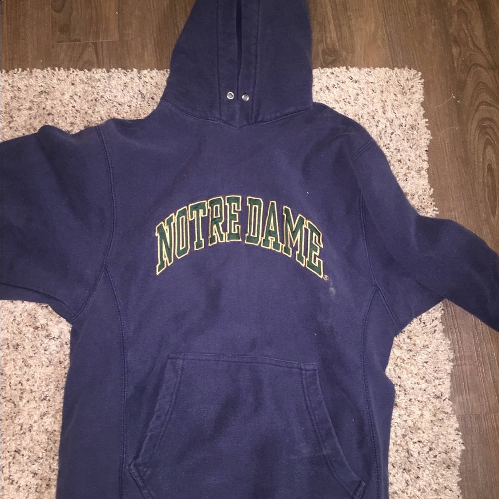 Notes Dame hoodie 👀